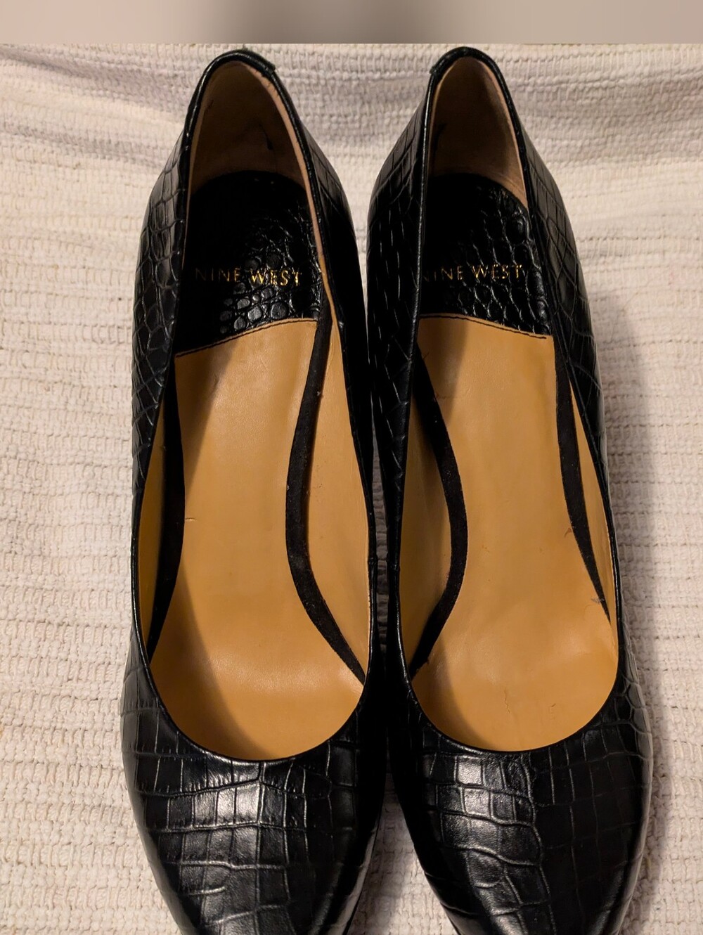 Nine West Black Croc-Embossed Leather Flats. The Heel Four 1/2 Inches.